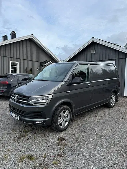 Volkswagen Transporter 2018 photo 3