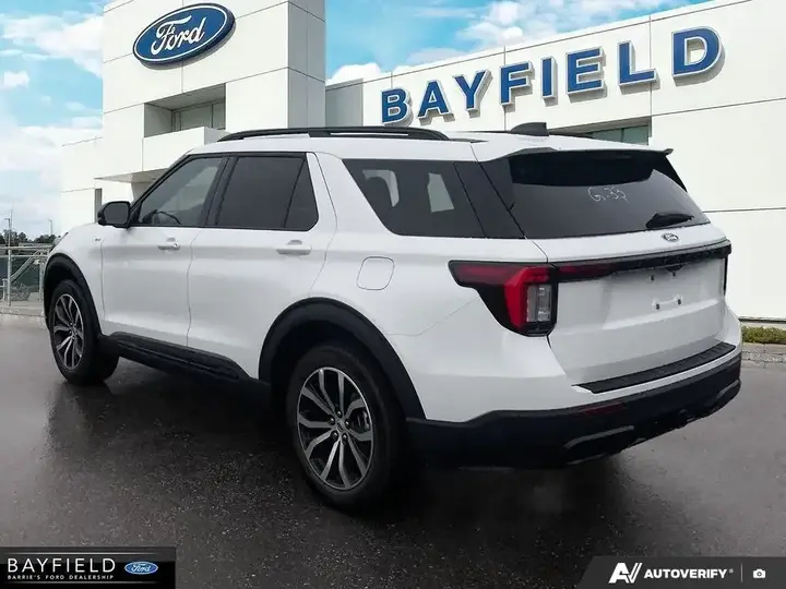 Ford Explorer 2027 photo 4