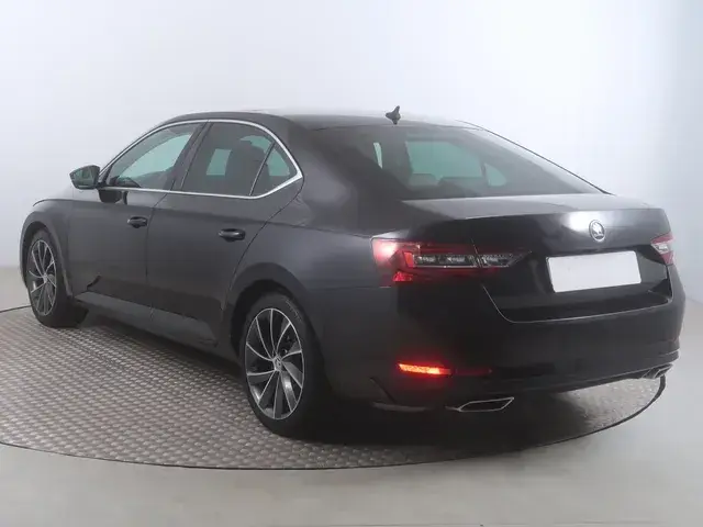 Skoda Superb 2016 photo 3