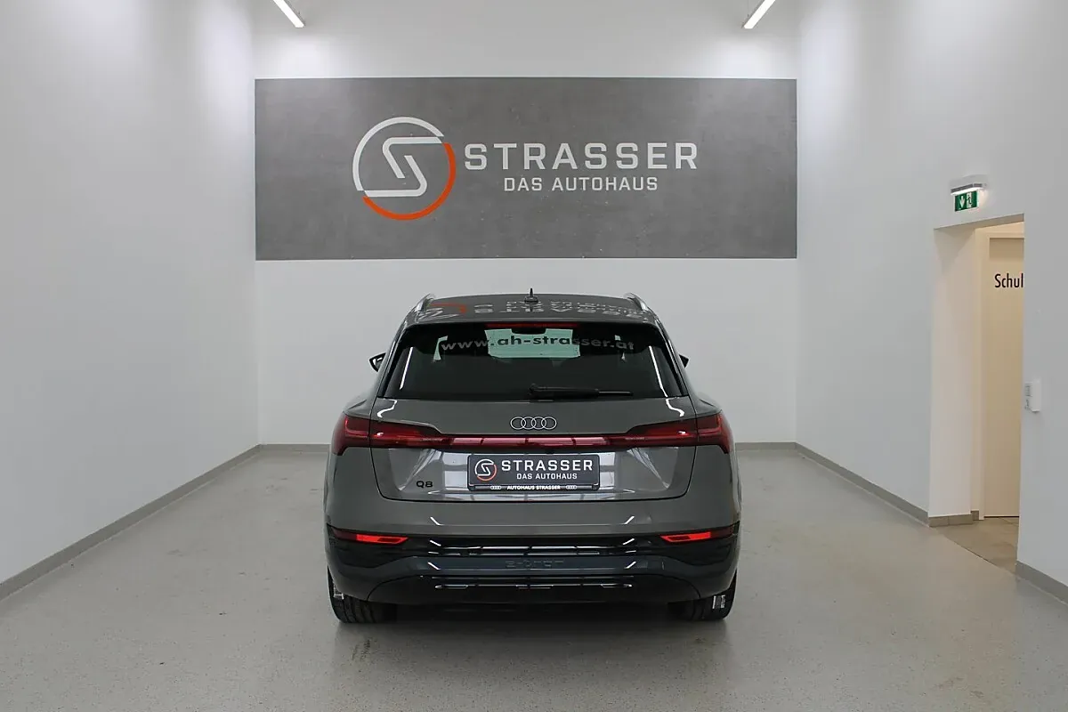 Audi Q8 2024 photo 3