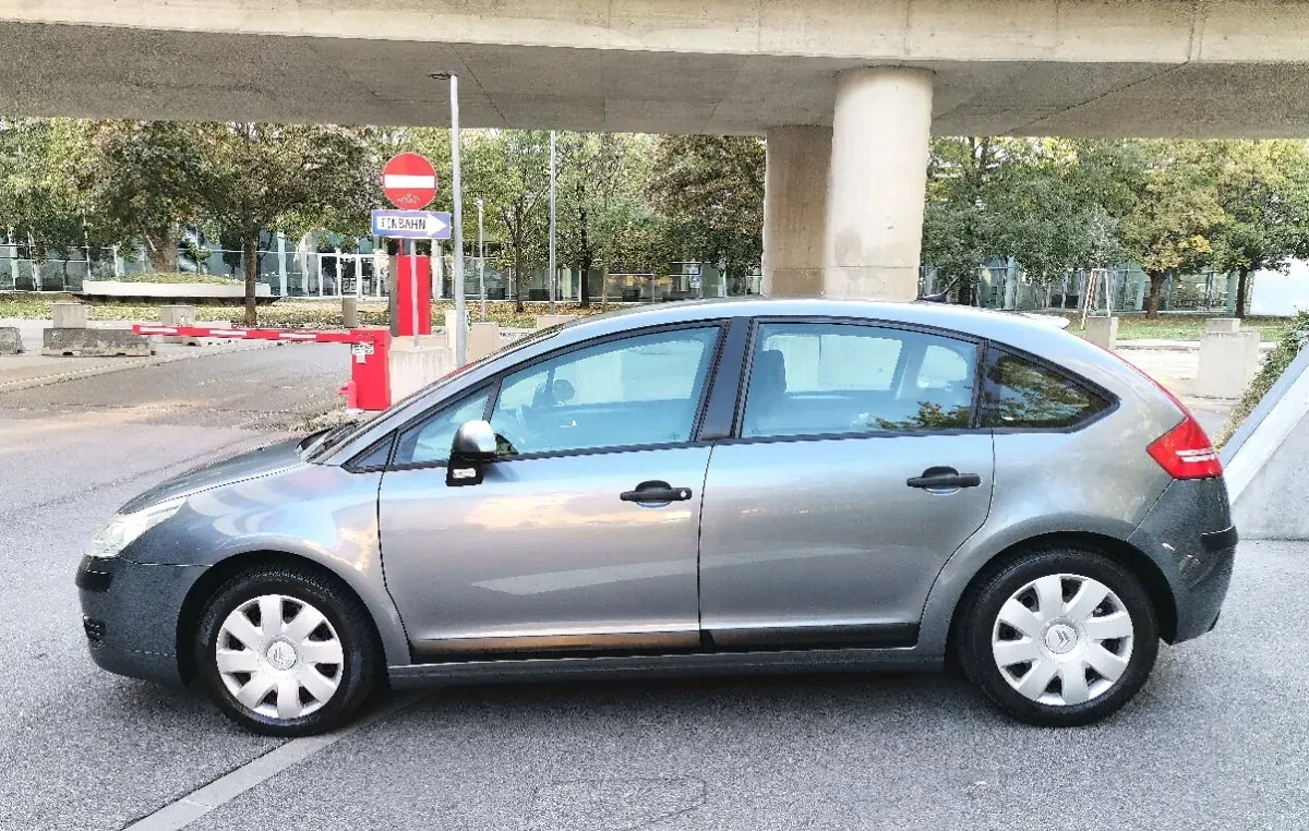 Citroen C4 2007 photo 2