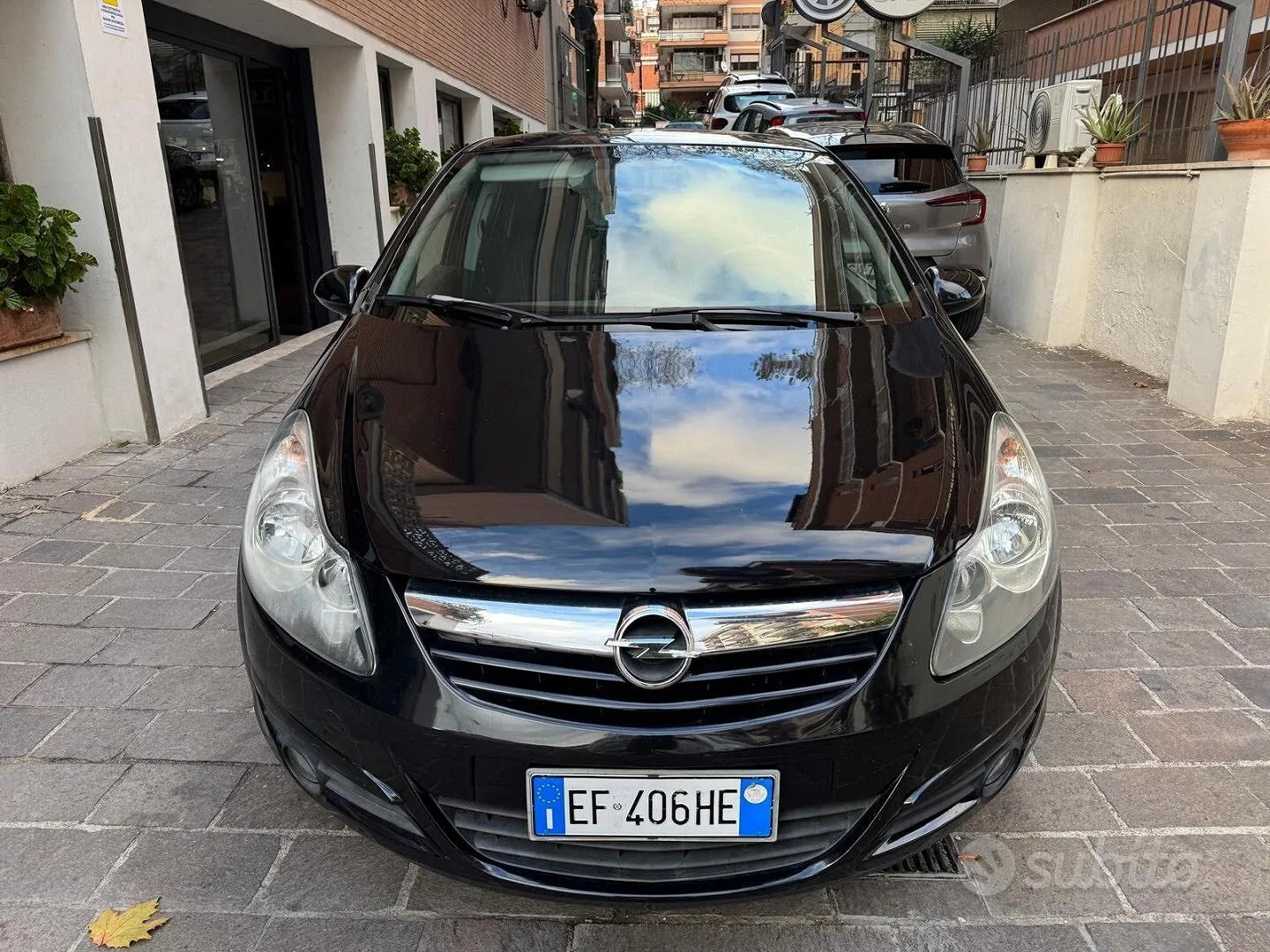 Opel Corsa 2010 photo 2