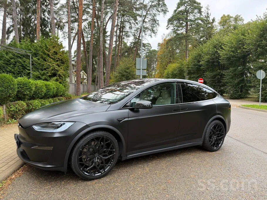 Tesla Model X 2022 photo 2