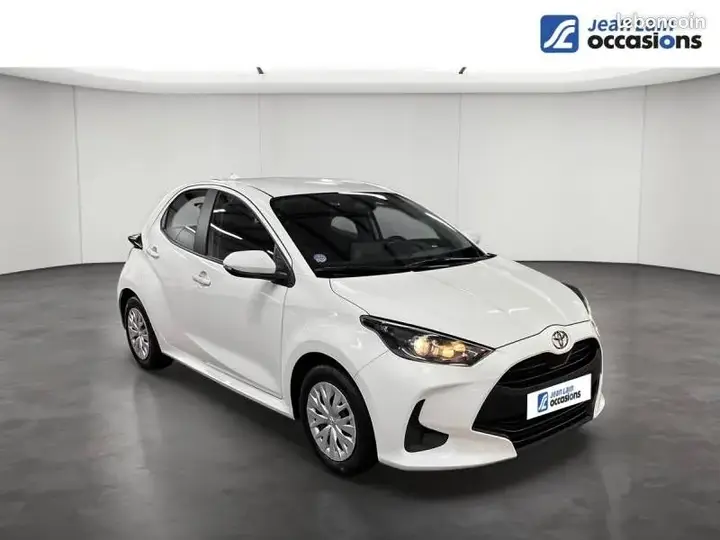 Toyota Yaris 2024 photo 3