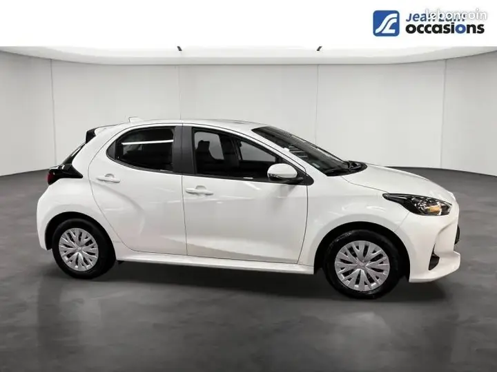 Toyota Yaris 2024 photo 4
