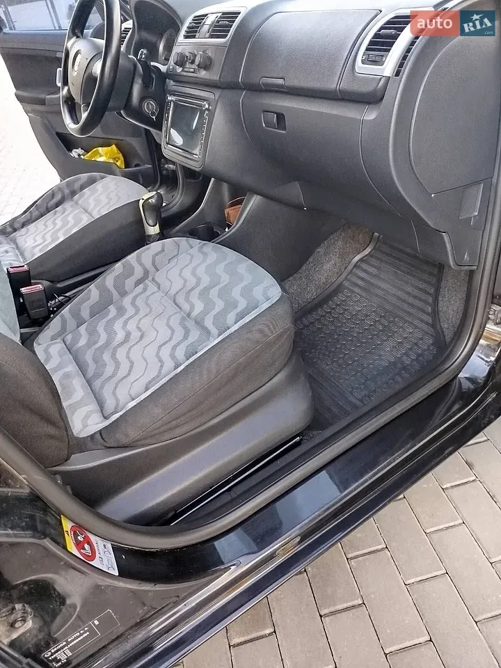 Skoda Fabia 2008 photo 4