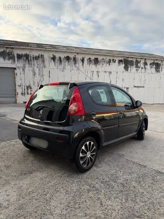 Peugeot 107 2006 photo 3