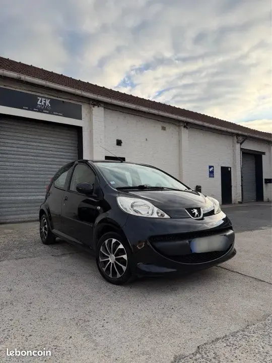 Peugeot 107 2006 photo 2