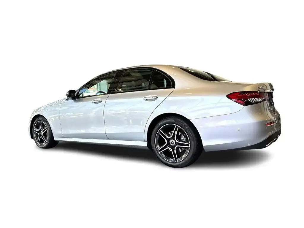 Mercedes-Benz E-Class 2023 photo 3