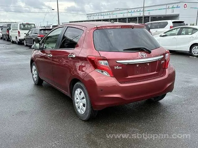 Toyota Vitz 2015 photo 5