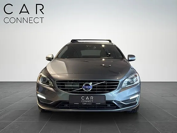 Volvo V60 2018 photo 2