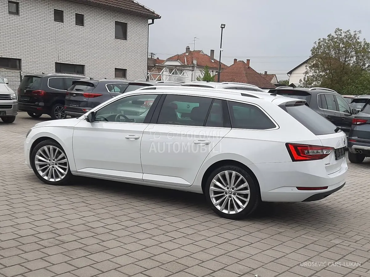 Skoda Superb 2015 photo 4