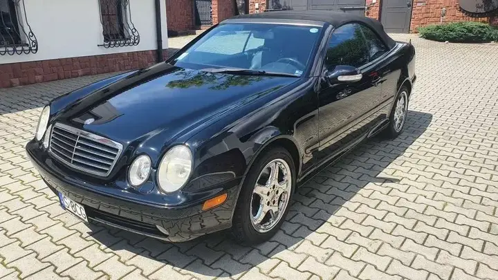 Mercedes-Benz Clk-Class 2002 photo 2