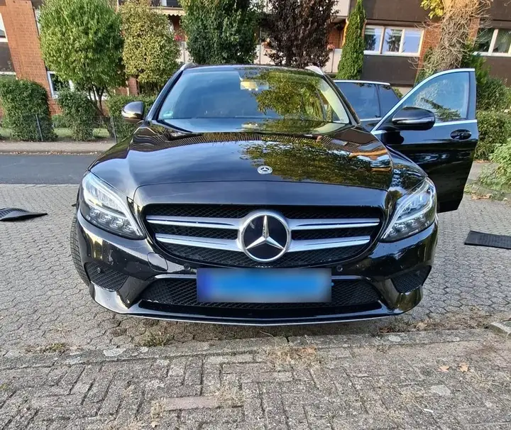 Mercedes-Benz C180