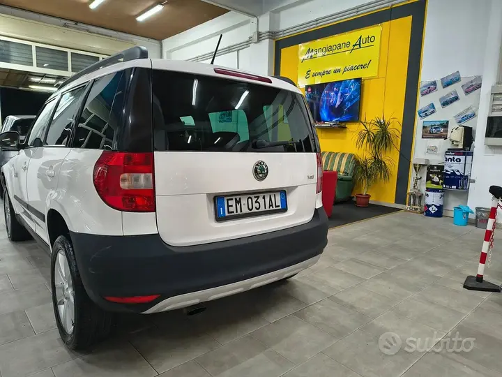 Skoda Yeti 2012 photo 4