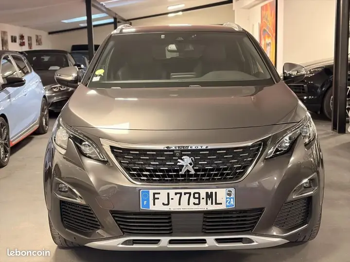 Peugeot 3008 2019 photo 2