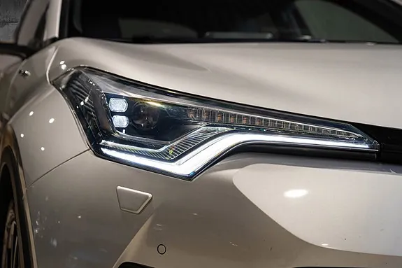 Toyota C-Hr 2019 photo 4