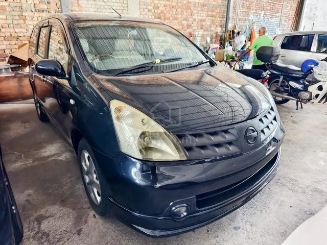 Nissan Grand Livina