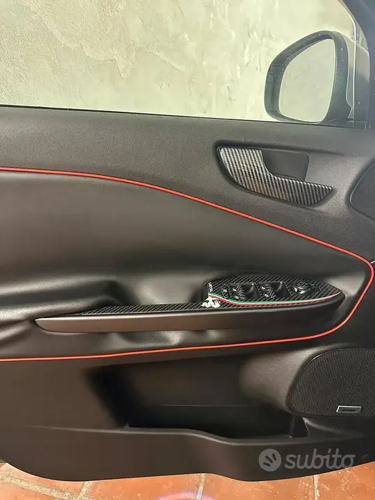 Alfa Romeo Giulietta 2014 photo 4