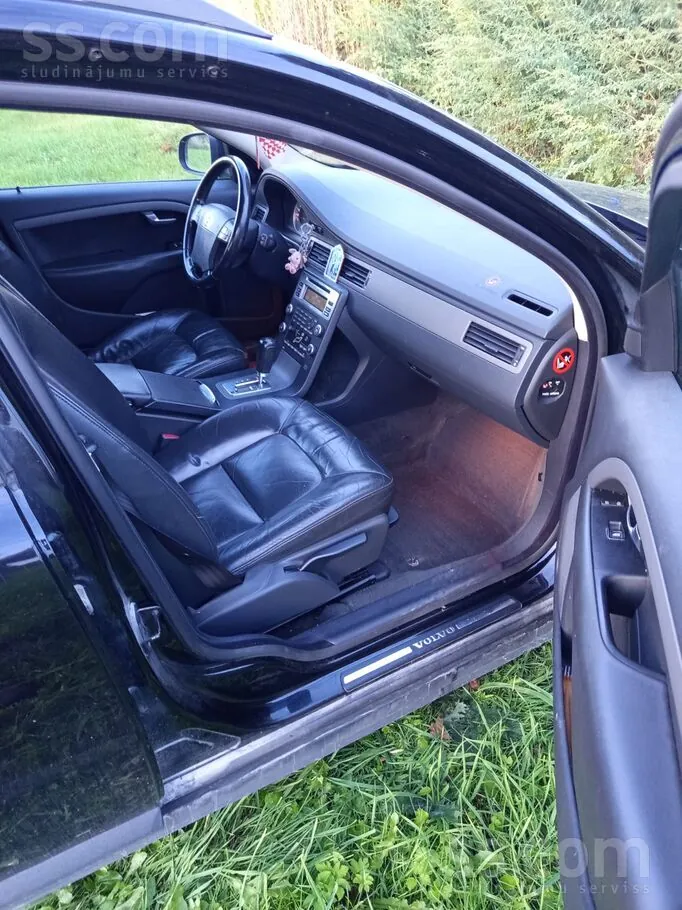 Volvo V70 2008 photo 3