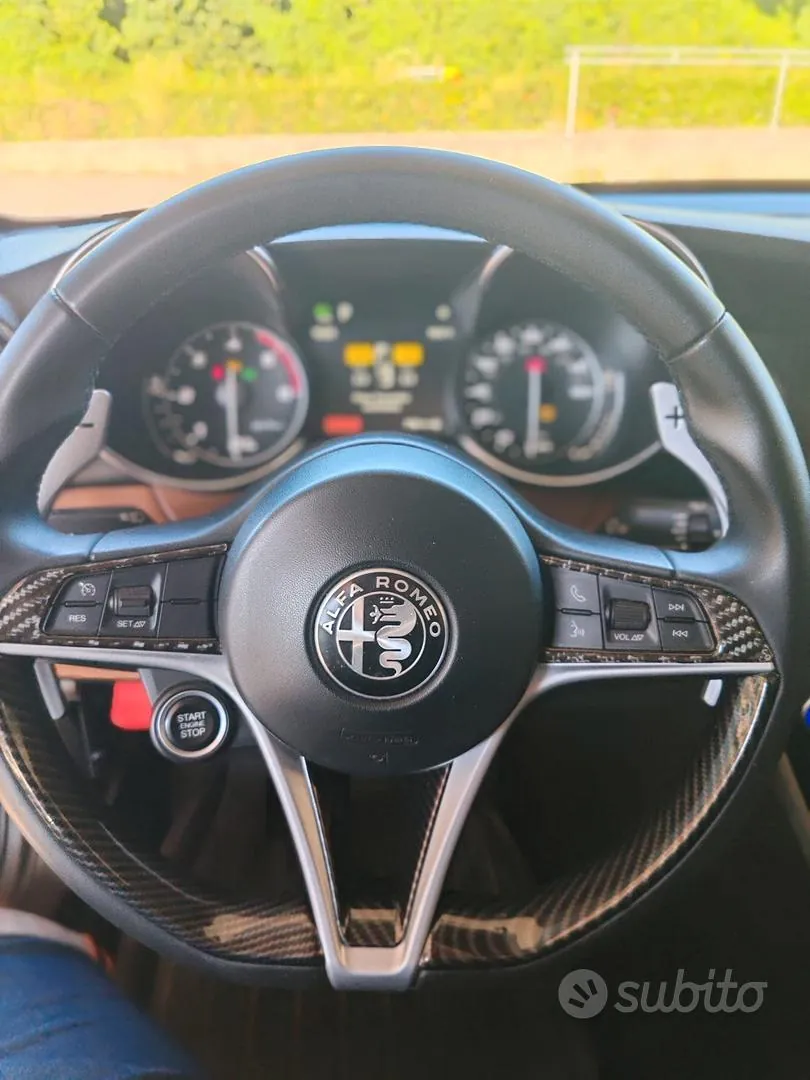Alfa Romeo Giulia 2017 photo 2