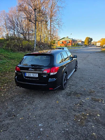 Subaru Legacy 2011 photo 4