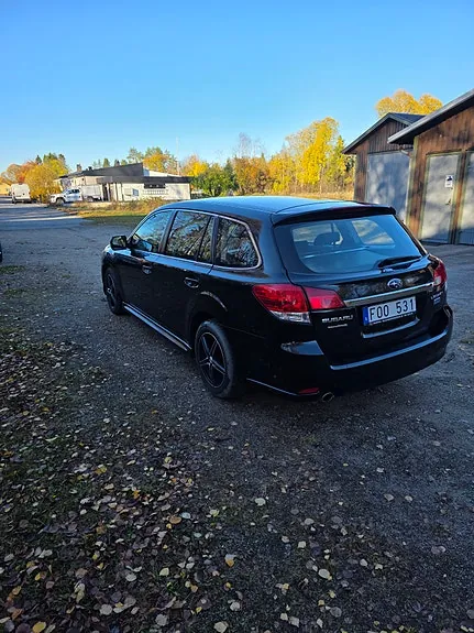 Subaru Legacy 2011 photo 5