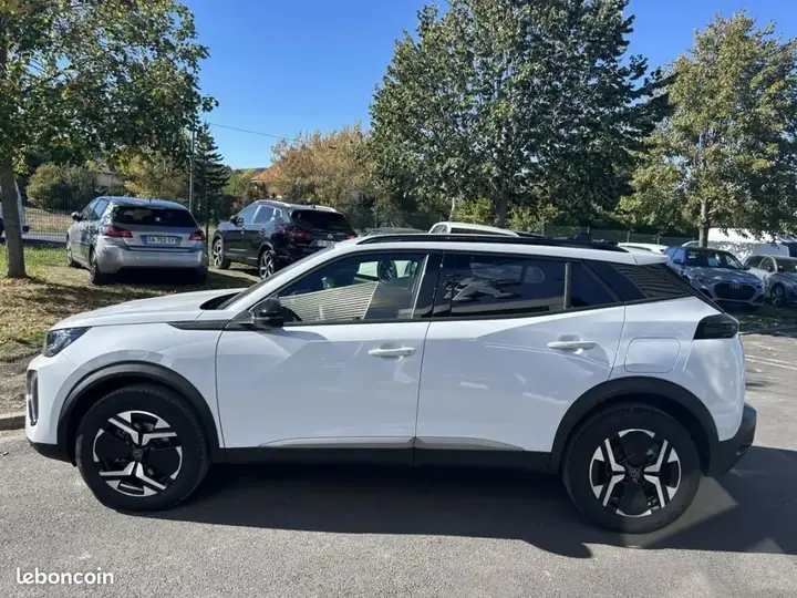 Peugeot 2008 2024 photo 4