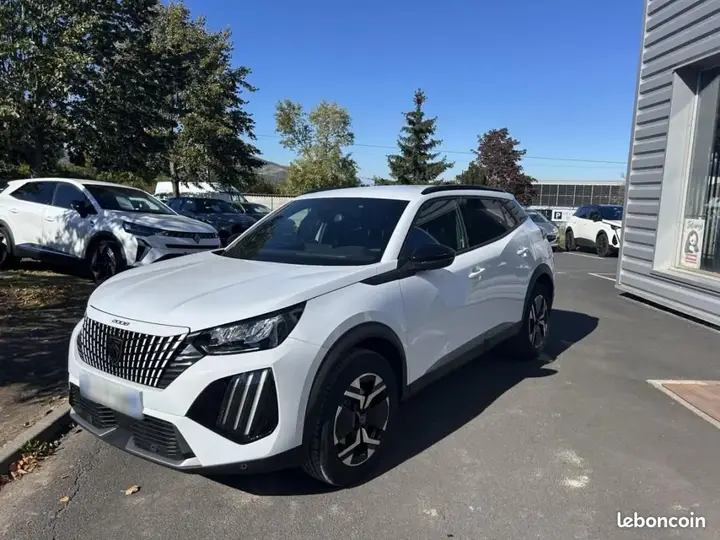 Peugeot 2008 2024 photo 3