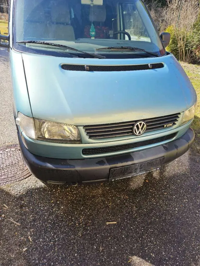 Volkswagen T4 2002 photo 2
