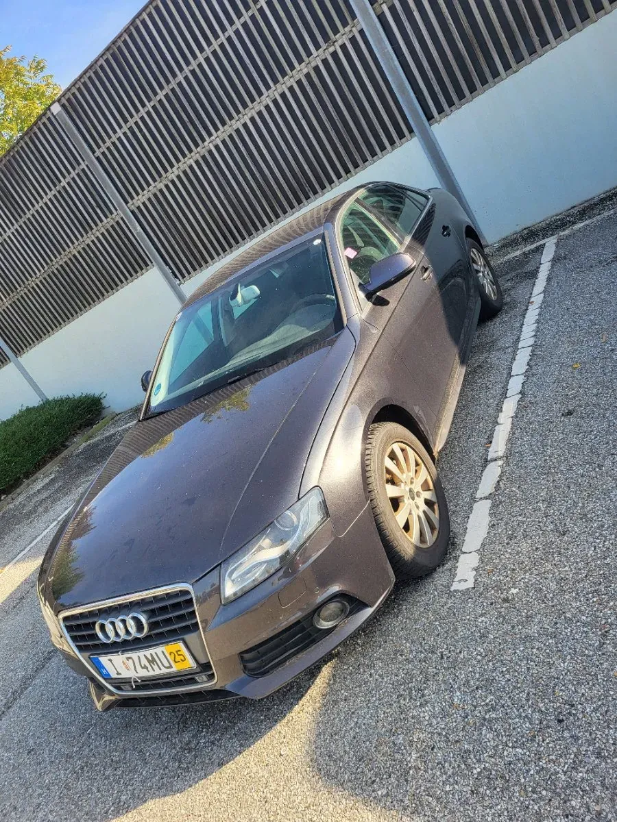 Audi A4 2008 photo 2