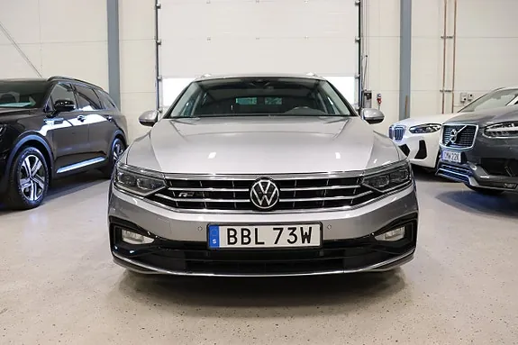 Volkswagen Passat 2022 photo 2