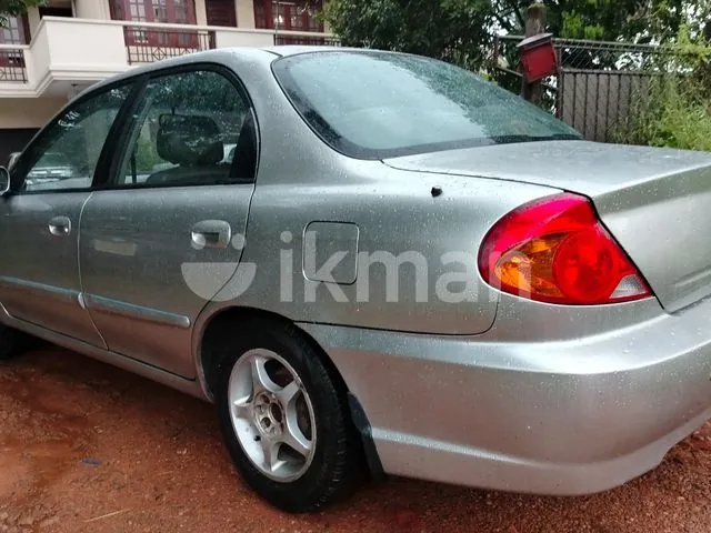 Kia Spectra 2001 photo 2