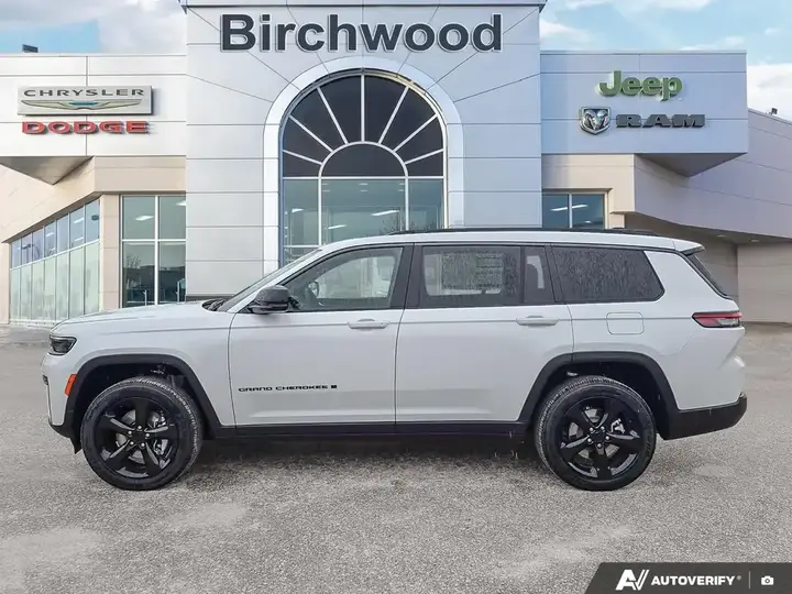 Jeep Grand Cherokee L 2026 photo 5