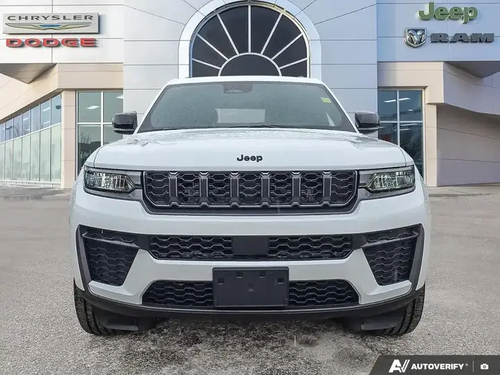 Jeep Grand Cherokee L 2026 photo 4