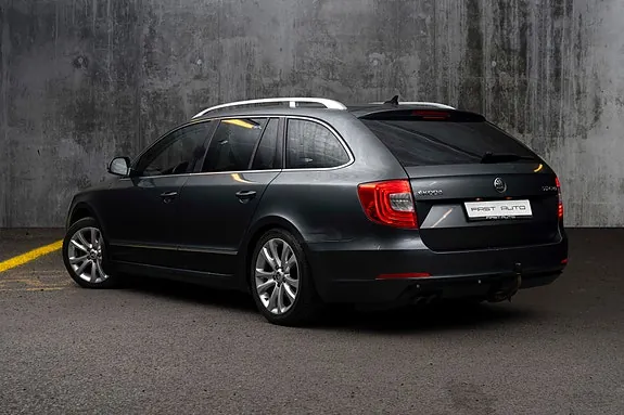 Skoda Superb 2014 photo 5