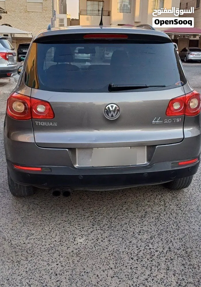 Volkswagen Tiguan 2010 photo 2