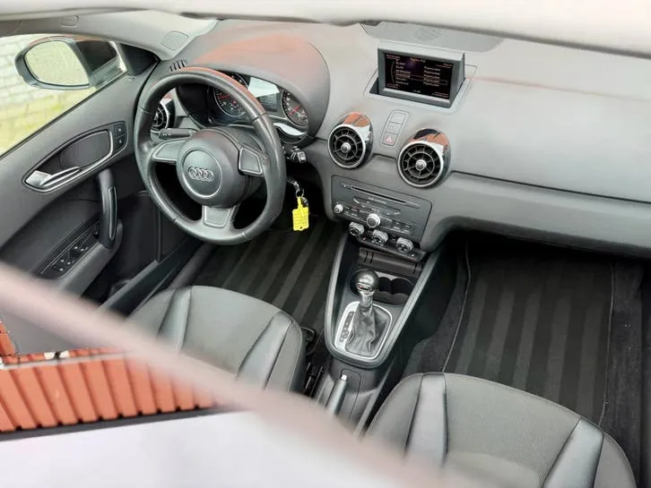 Audi A1 2013 photo 2