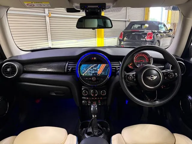 Mini Cooper S 2018 photo 2