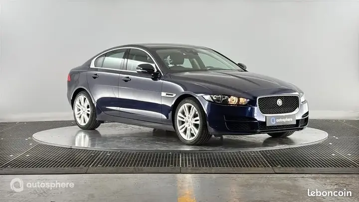 Jaguar Xe 2019 photo 3