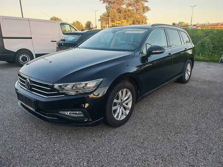 Volkswagen Passat 2023 photo 3