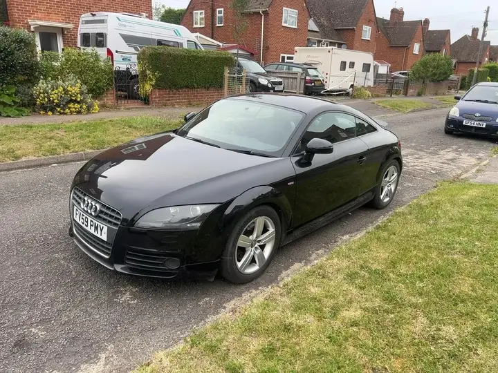 Audi Tt 2010 photo 2
