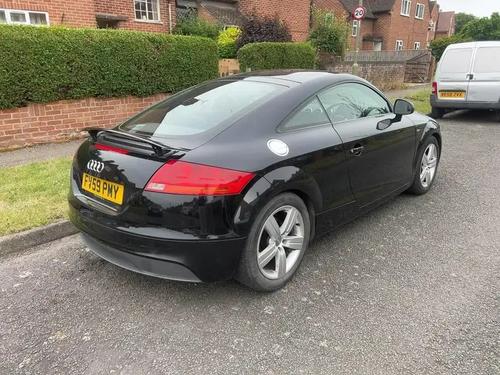 Audi Tt 2010 photo 4