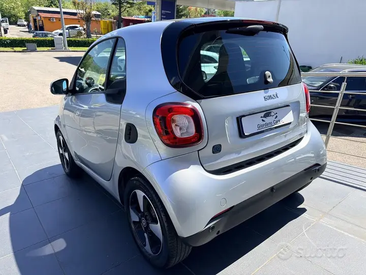 Smart Fortwo 2021 photo 5