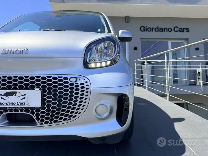 Smart Fortwo 2021 photo 4