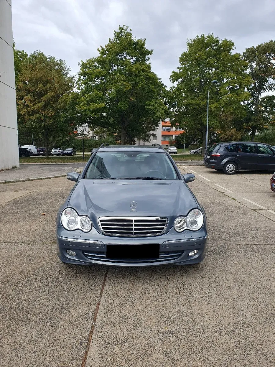 Mercedes-Benz C-Class 2007 photo 2
