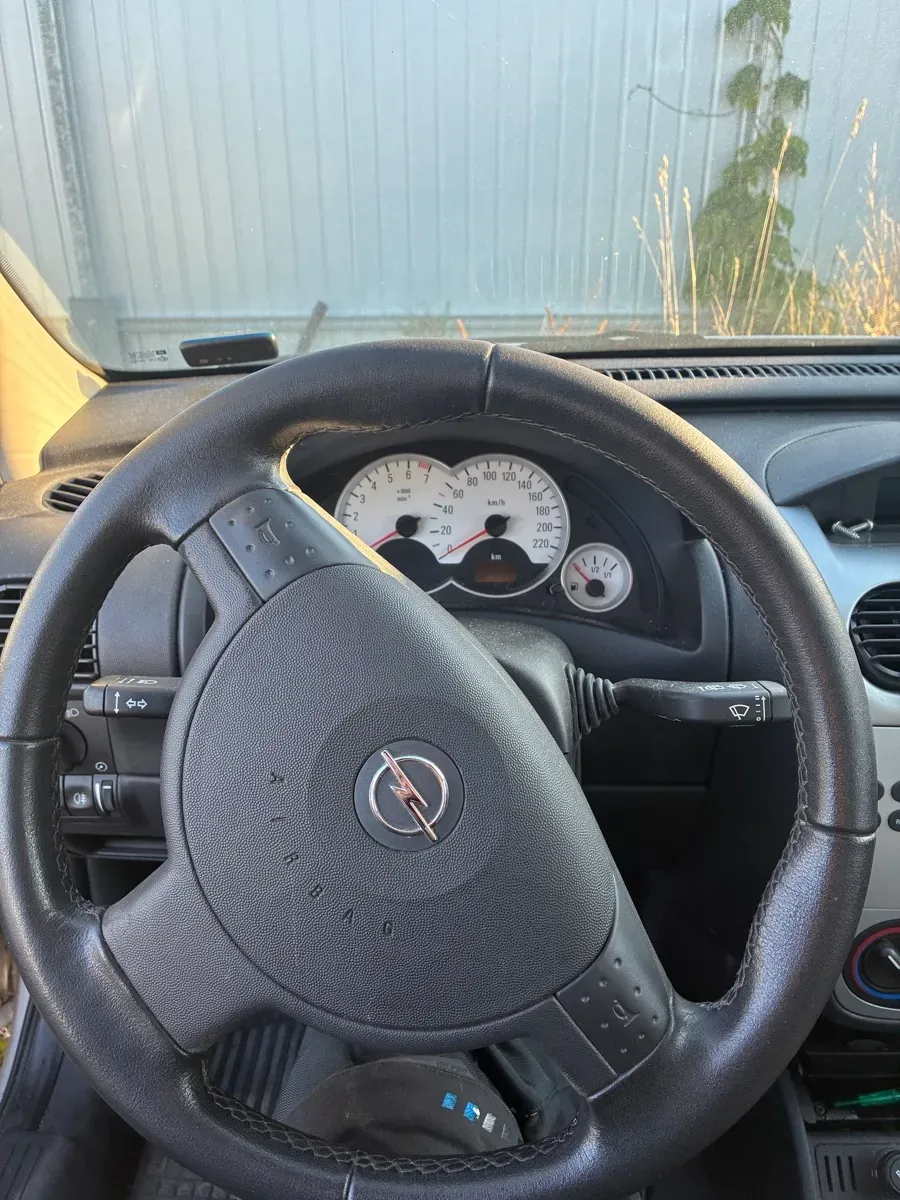 Opel Corsa 2005 photo 3