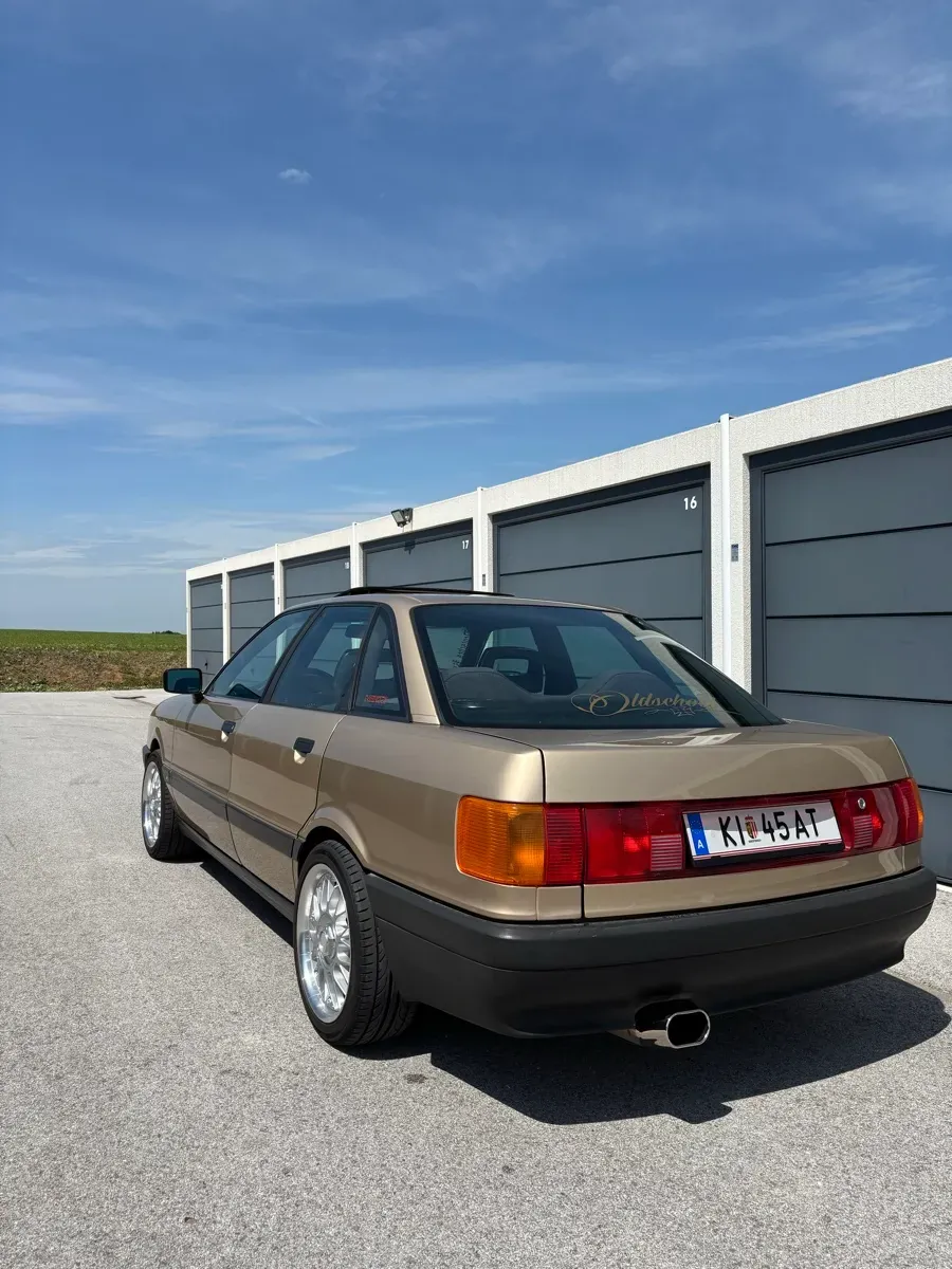 Audi 80 1987 photo 3