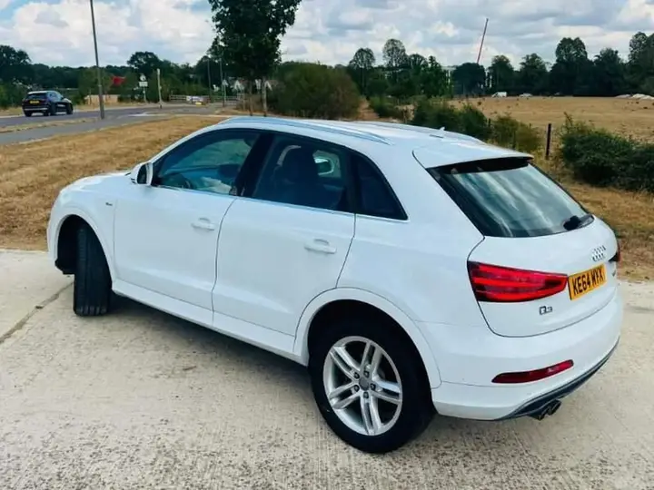 Audi Q3 2014 photo 2