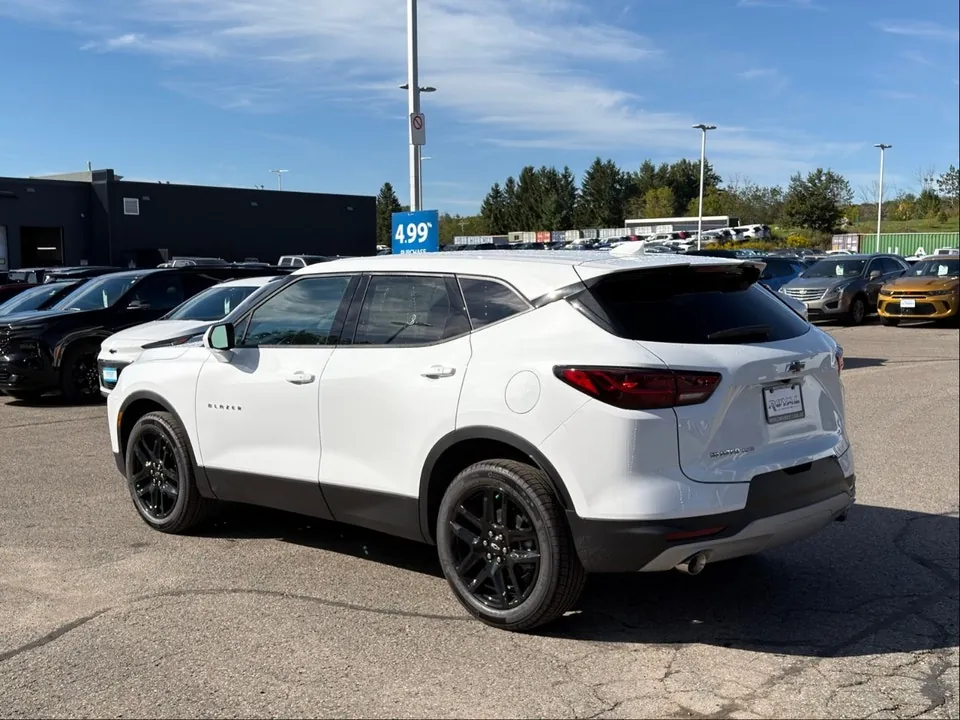 Chevrolet Blazer 2026 photo 3